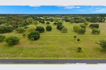 1530 Lindy Ln, Labelle, FL 33935 - Photo 1