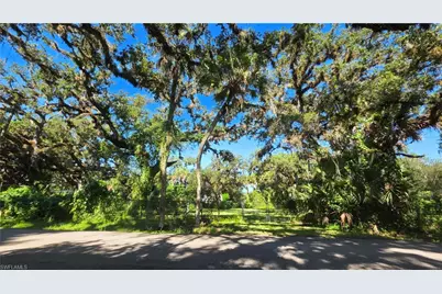 92 Clay St, Labelle, FL 33935 - Photo 1