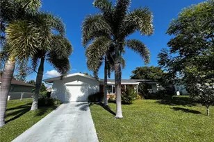 923 SE 32nd St, Cape Coral, FL 33904 - Photo 1