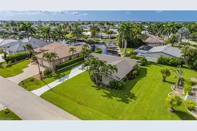 1712 SE 43rd St, Cape Coral, FL 33904 - Photo 1