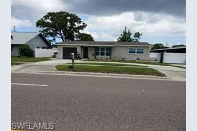 4547 54th Ave N, Saint Petersburg, FL 33713 - Photo 1