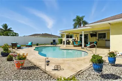 3913 SE 1st Pl, Cape Coral, FL 33904 - Photo 1