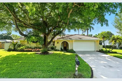 5651 Eichen Cir E, Fort Myers, FL 33919 - Photo 1