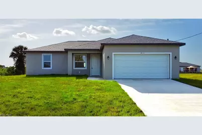 8018 Royal Cir, Labelle, FL 33935 - Photo 1