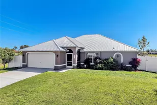 2707 NE 5th Pl, Cape Coral, FL 33909 - Photo 1