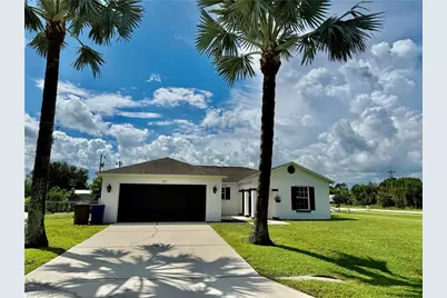 802 Kingsbury Ct, Lehigh Acres, FL 33974 - Photo 1