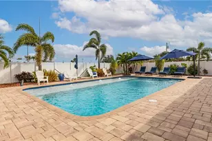 1013 SW 4th Pl, Cape Coral, FL 33991 - Photo 1