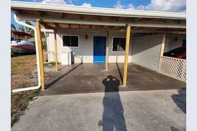 923 SE 23rd Pl, Cape Coral, FL 33990 - Photo 1