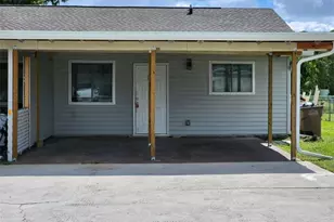 925 SE 23rd Pl, Cape Coral, FL 33990 - Photo 1