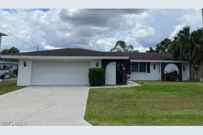 110 E North Shore Ave, North Fort Myers, FL 33917 - Photo 1