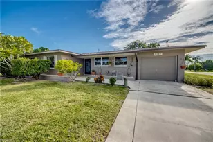 2717 SE 17th Pl, Cape Coral, FL 33904 - Photo 1