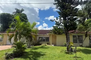 249 Alameda Ave, Fort Myers, FL 33905 - Photo 1