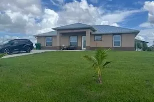 9035 W Crow Cir, Labelle, FL 33935 - Photo 1