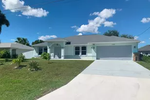 1134 NE 4th Pl, Cape Coral, FL 33909 - Photo 1
