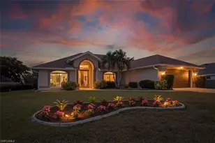 624 NE 2nd Pl, Cape Coral, FL 33909 - Photo 1