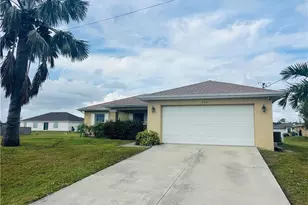 313 NE 30th St, Cape Coral, FL 33909 - Photo 1