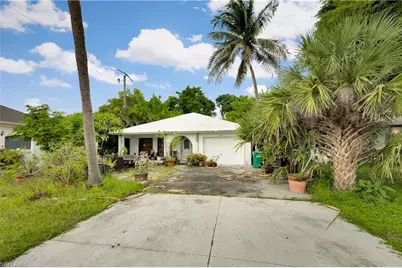 509 110th Ave N, Naples, FL 34108 - Photo 1