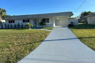 1524 NE 4th Ln, Cape Coral, FL 33909 - Photo 1