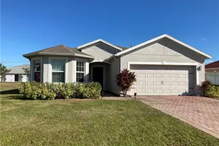 927 SE 5th Ct, Cape Coral, FL 33990 - Photo 1