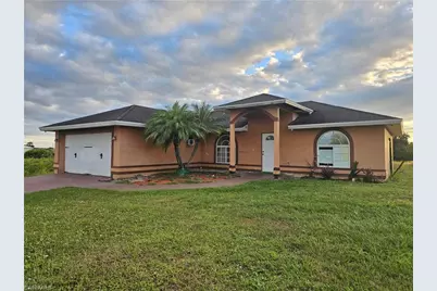 8016 Mangrove Cir, Labelle, FL 33935 - Photo 1