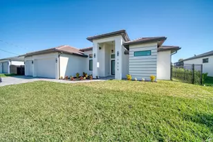 1019 SW 8th Ct, Cape Coral, FL 33991 - Photo 1
