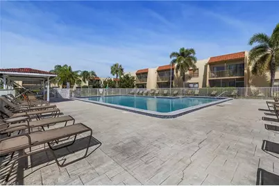 12471 McGregor Blvd #11, Fort Myers, FL 33919 - Photo 1