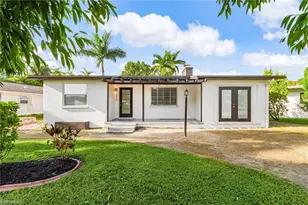 4472 E Riverside Dr, Fort Myers, FL 33905 - Photo 1