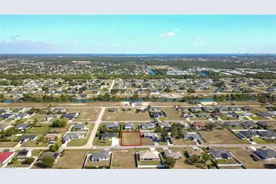 2825 NE 4th Pl, Cape Coral, FL 33909 - Photo 1