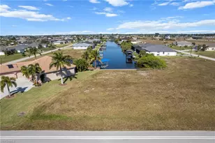 3231 Yucatan Pkwy, Cape Coral, FL 33993 - Photo 1