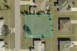 1657 Country Club Pkwy, Lehigh Acres, FL 33936 - Photo 1