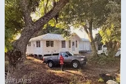 255 SE 4th Ave, South Bay, FL 33493 - Photo 1