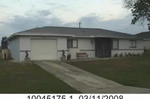 1724 NE 6th Pl, Cape Coral, FL 33909 - Photo 1