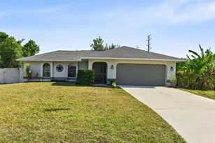 613 SW Santa Barbara Pl, Cape Coral, FL 33991 - Photo 1