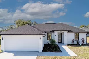 8042 Buttercup Cir, Labelle, FL 33935 - Photo 1