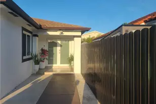 15563 SW 137th Pl, Miami, FL 33177 - Photo 1