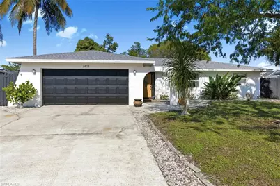2413 Woodland Cir, Fort Myers, FL 33907 - Photo 1