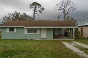 1627 Beachwood Dr, North Fort Myers, FL 33903 - Photo 1