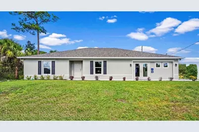 5021 NE Tradewinds Cir, Labelle, FL 33935 - Photo 1