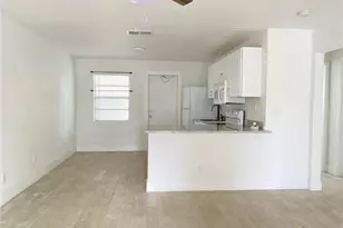 317 Tarpon Dr, Cape Coral, FL 33904 - Photo 1