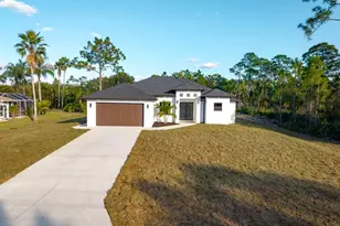 916 Jefferson Ave, Lehigh Acres, FL 33936 - Photo 1