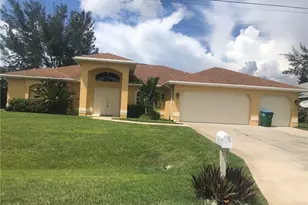 137 SE 16th St, Cape Coral, FL 33990 - Photo 1