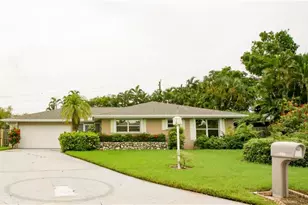 1525 Covington Cir E, Fort Myers, FL 33919 - Photo 1
