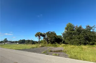 330 S Cabbage Palm St, Clewiston, FL 33440 - Photo 1