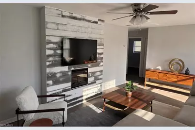 2711 Elmwood St, Fort Myers, FL 33901 - Photo 1