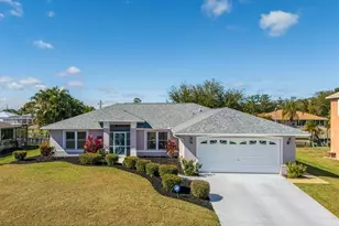 20 NE 8th Pl, Cape Coral, FL 33909 - Photo 1