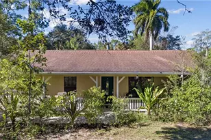 571 2nd St SE, Naples, FL 34117 - Photo 1