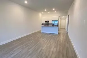 121 SE 13th St, Cape Coral, FL 33990 - Photo 1