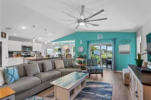 917 NW 13th Ave, Cape Coral, FL 33993 - Photo 1