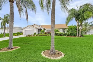 527 SE 36th St, Cape Coral, FL 33904 - Photo 1
