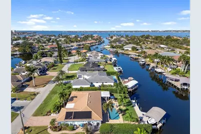 977 N Waterway Dr, Fort Myers, FL 33919 - Photo 1